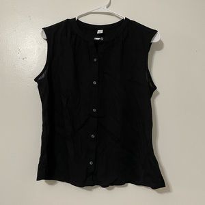 Old Navy lightweight sleeveless button up blouse